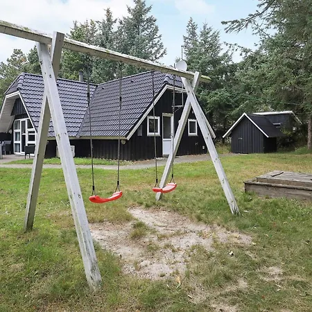 8 Person In Blåvand