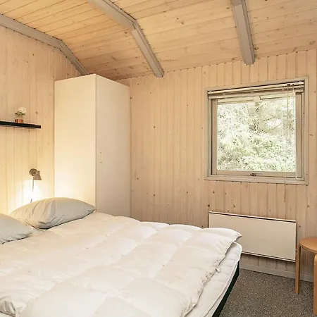 בית נופש 8 Person In